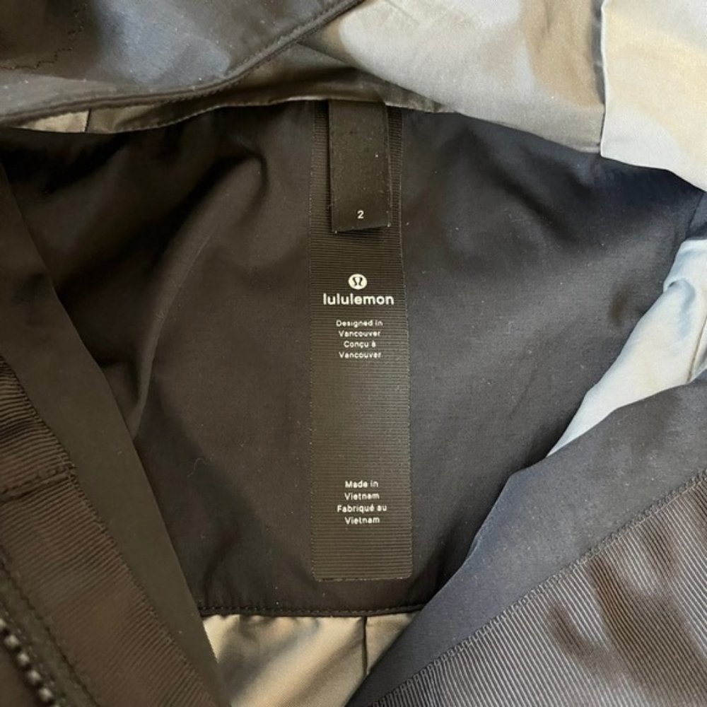 Black Lululemon Jacket Size 2 - Picture 7 of 10